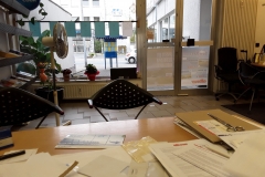 Buero Schaufenster von innen